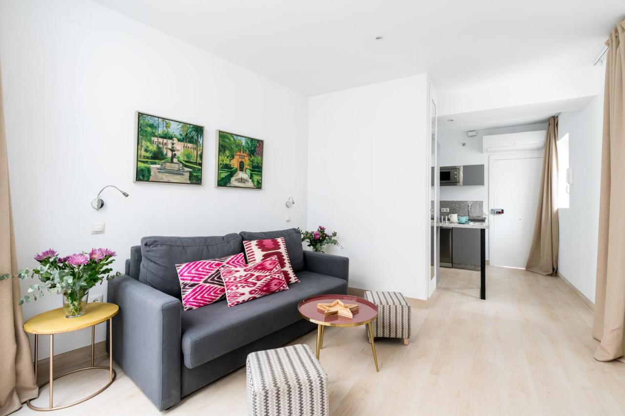 Apartamentos Rg Suites Plaza Del Salvador Seville Luaran gambar