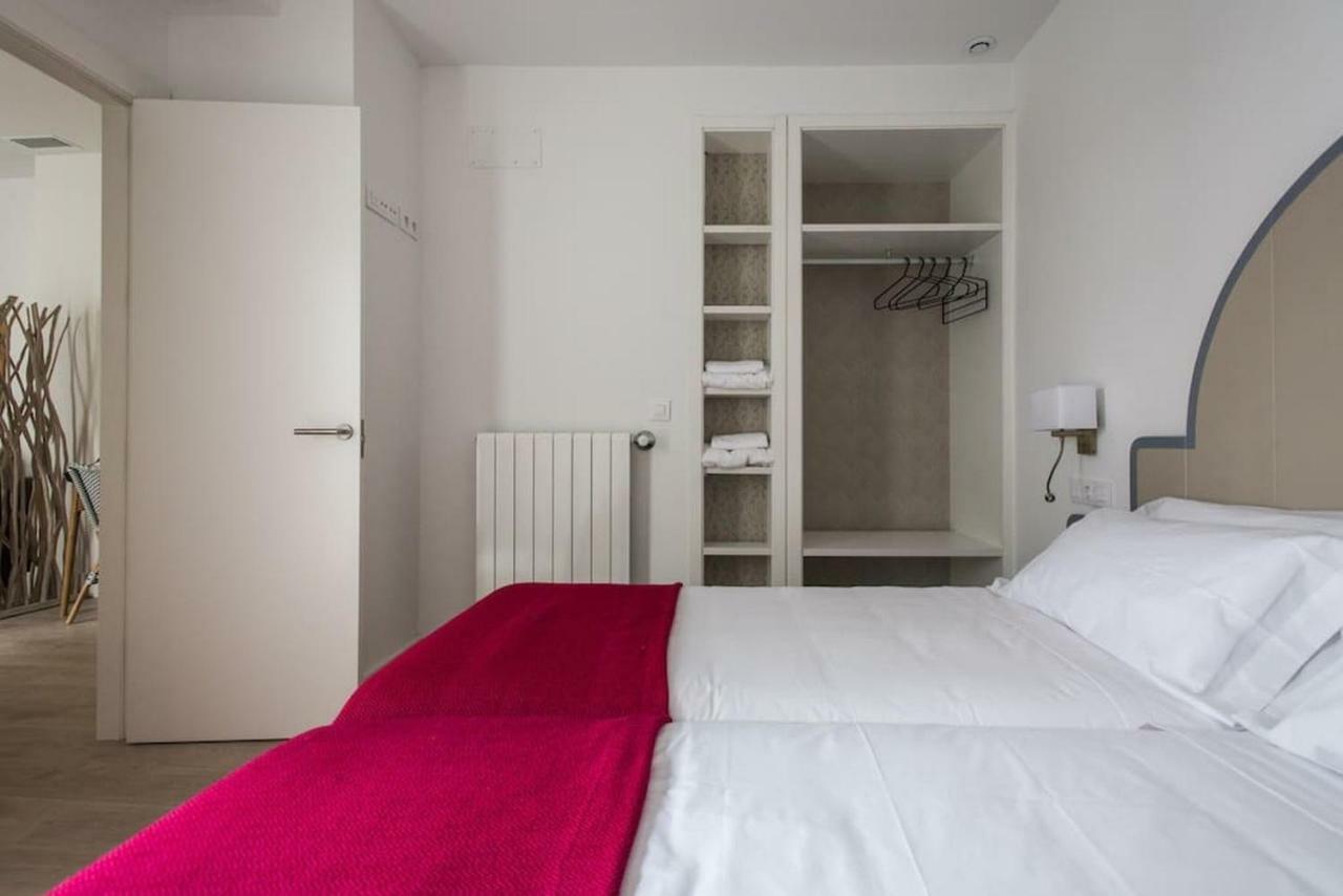 Apartamentos Rg Suites Plaza Del Salvador Seville Luaran gambar