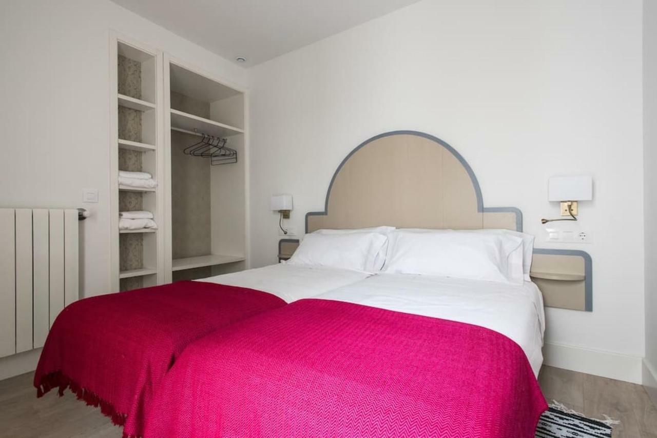Apartamentos Rg Suites Plaza Del Salvador Seville Luaran gambar